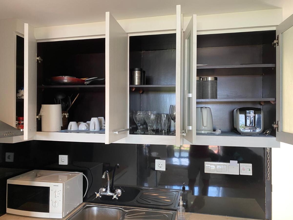 Stylish 2 Bedroom Penthouse Apt, Newly Refreshed, 50 Mbps, Pool, Gym, Resto Kuta Lombok Exterior foto